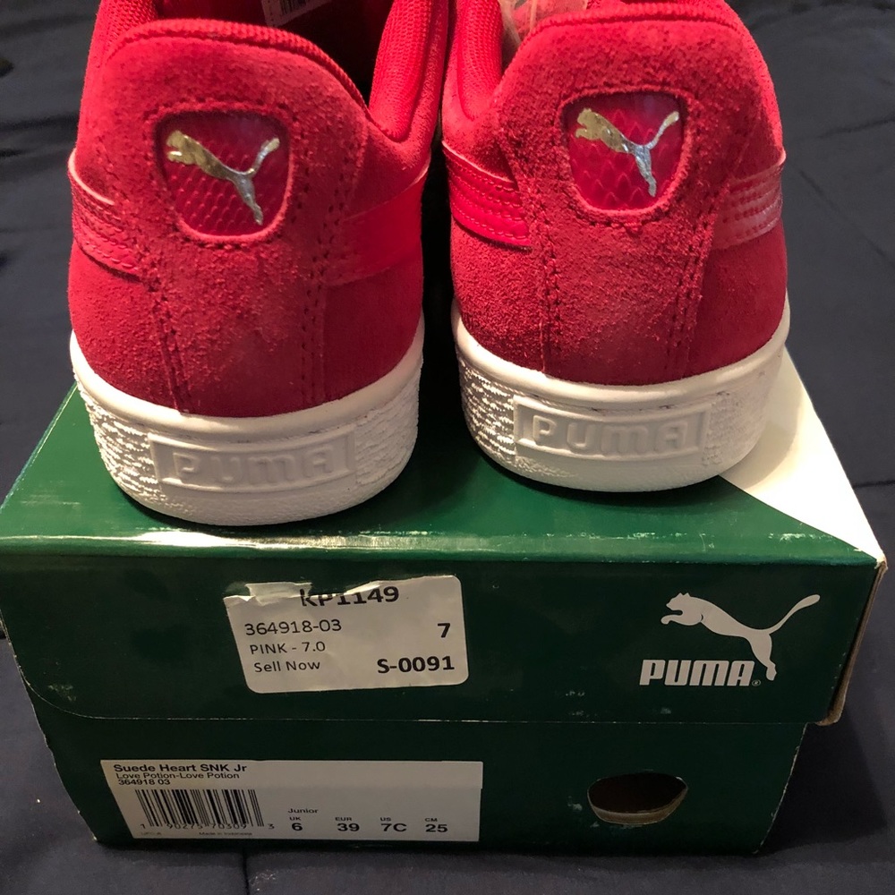Brand new Puma sneakers